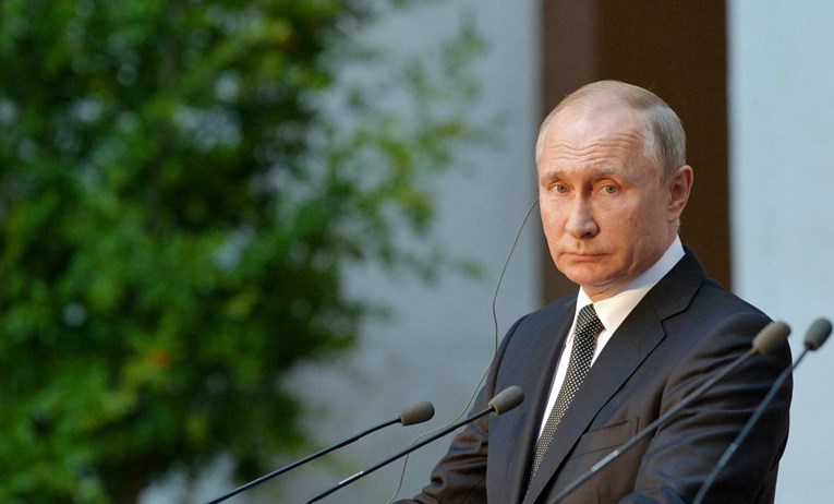 Putin povećao broj ruskih putovnica koje mogu zatražiti građani Ukrajine